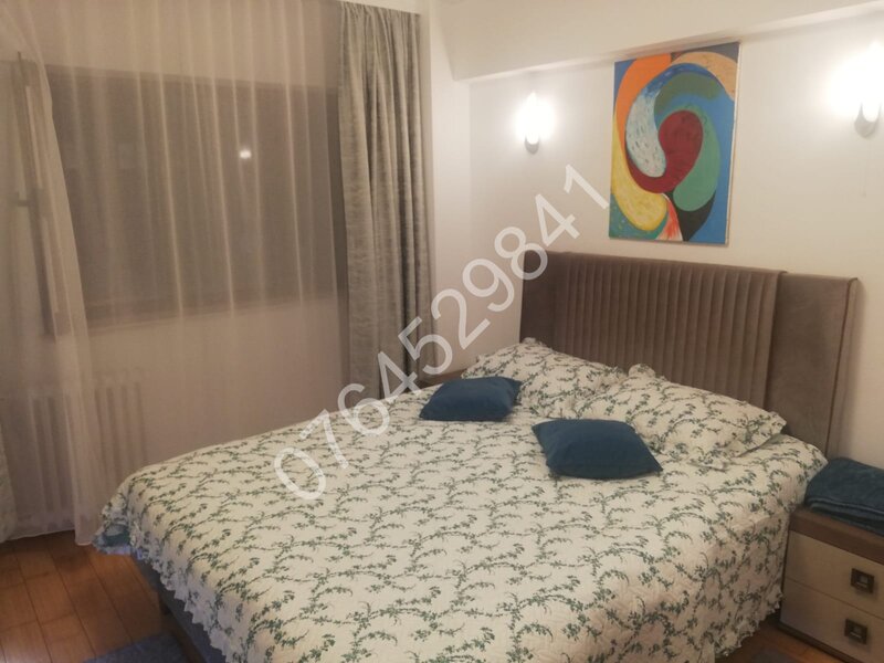 Calea Dorobanti, vis a vis Colegiul National I.L. Caragiale, 12 min. metrou