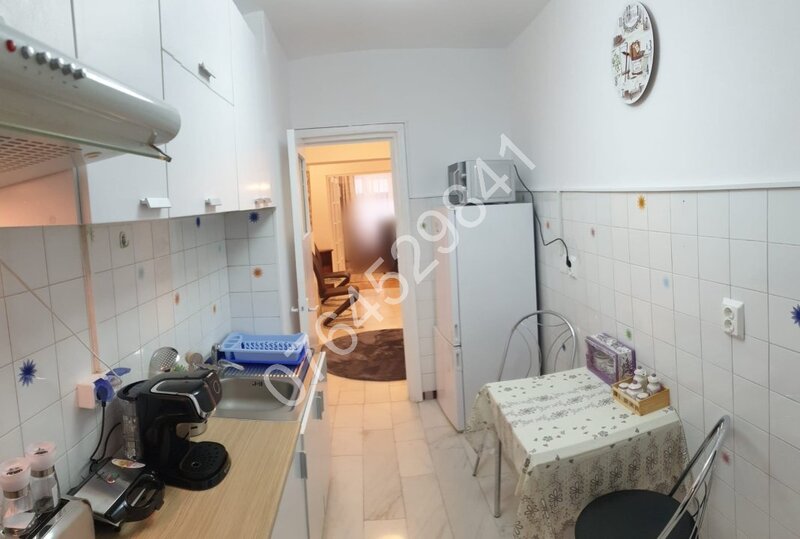 Calea Dorobanti, vis a vis Colegiul National I.L. Caragiale, 12 min. metrou